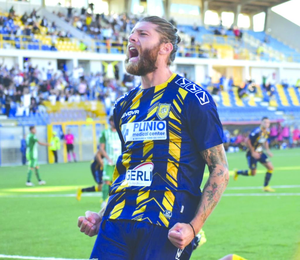 Stabia Caldore Il Difensore Modello Col Vizio Del Gol