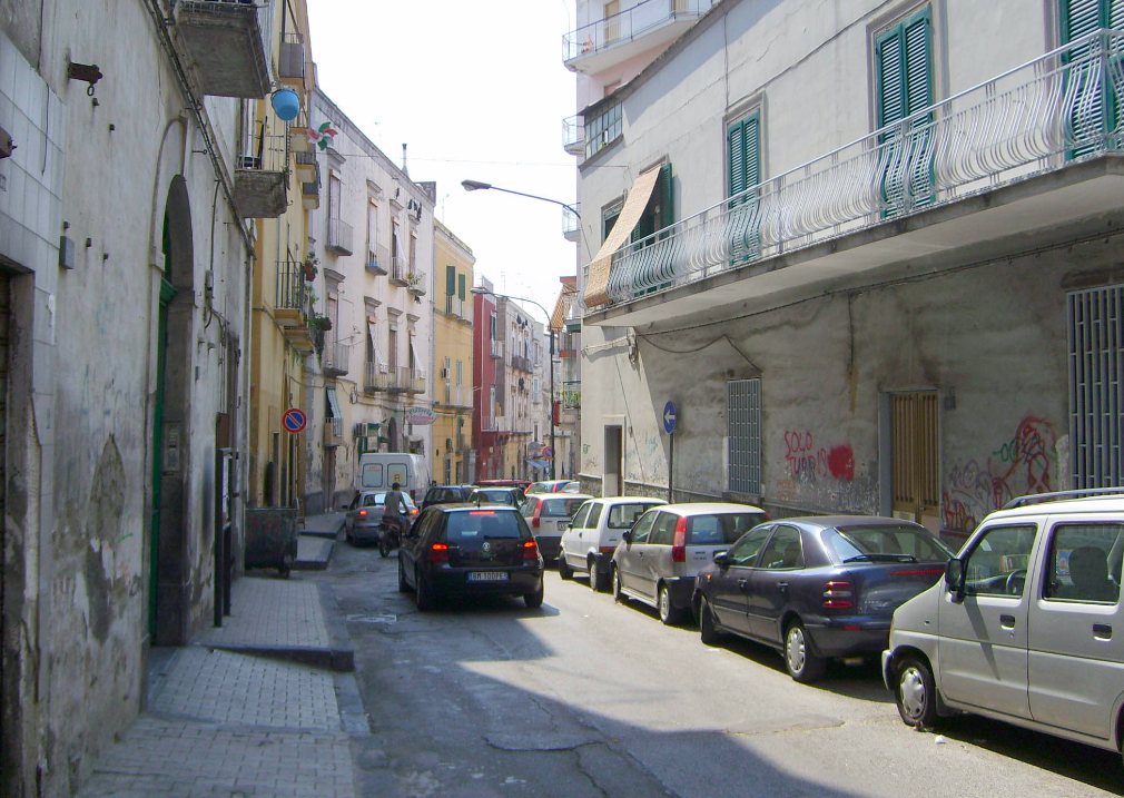 Torre Del Greco Deposito Della Droga Nel Rione Del Clan Arrestati